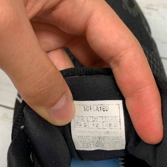 Asics Gel Nimbus 21 Black Silver Athletic Shoes FlyteFoam - Picture 4 of 16